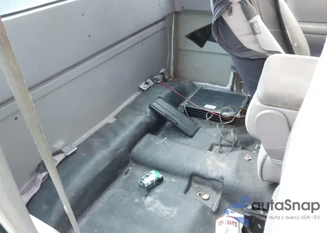 2000 Ford Ranger Xl/Xlt from USA, damaged, VIN 1FTYR14C2YTA49536